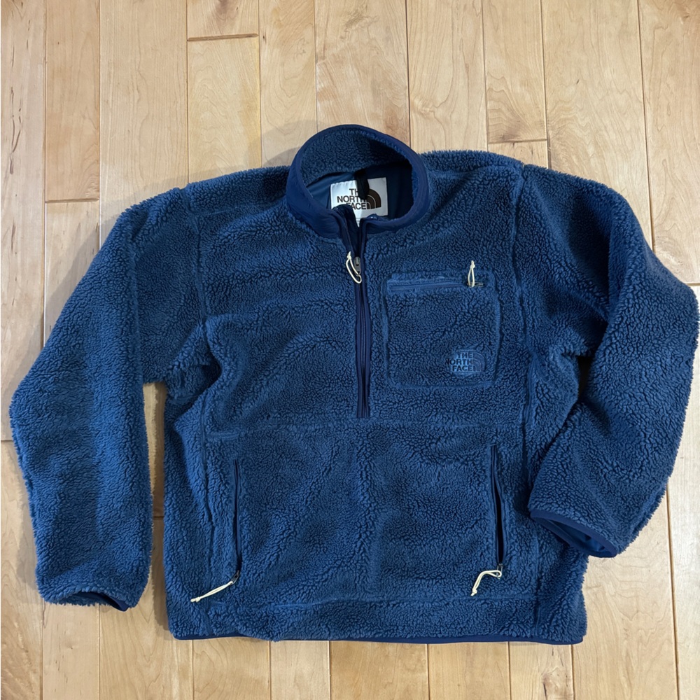 Northface Men’s Fleece pullover